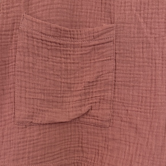 SHEIN Pink Textured Fabric Romper Large (8/10) P2P 19” and Length 3” - Picture 3 of 6